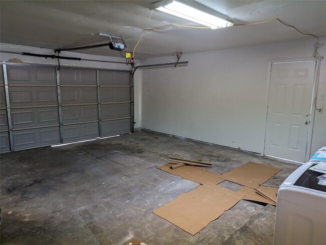 Building Photo - 5150 Prairie Ridge Rd