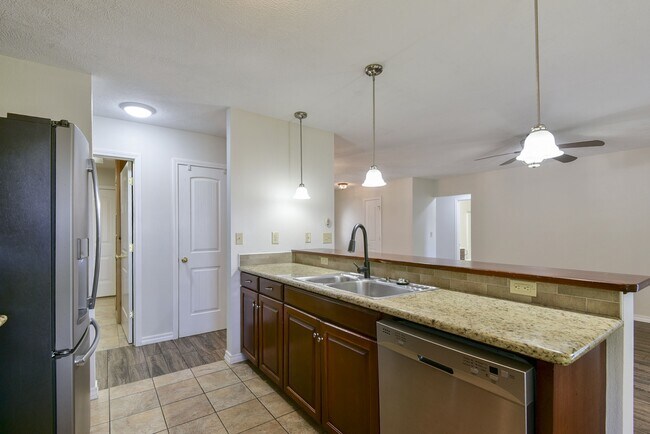 Building Photo - 1791 Fruit Farm Rd