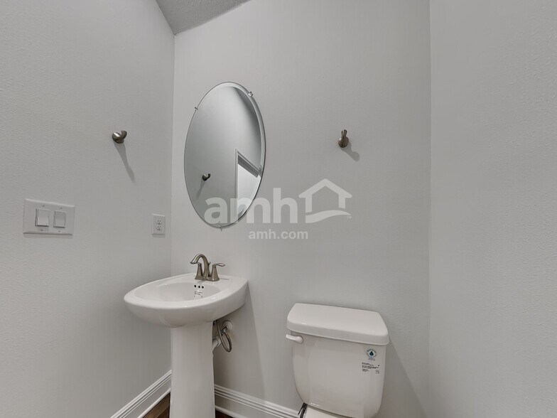 Building Photo - 14625 Cedar Trunk Ter