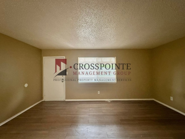 Building Photo - Almost Ready! 1 Bed 1 Bath Apartment Near Downtown Tyler!