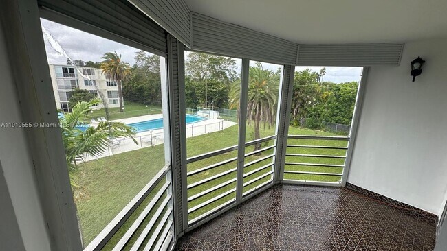 Building Photo - 1701 NE 191st St