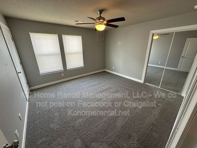 Building Photo - 10536 Kane Dr