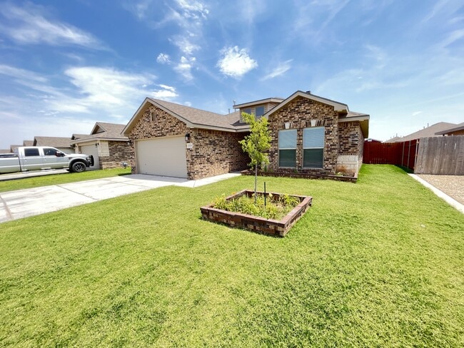 Building Photo - 2339 143rd St