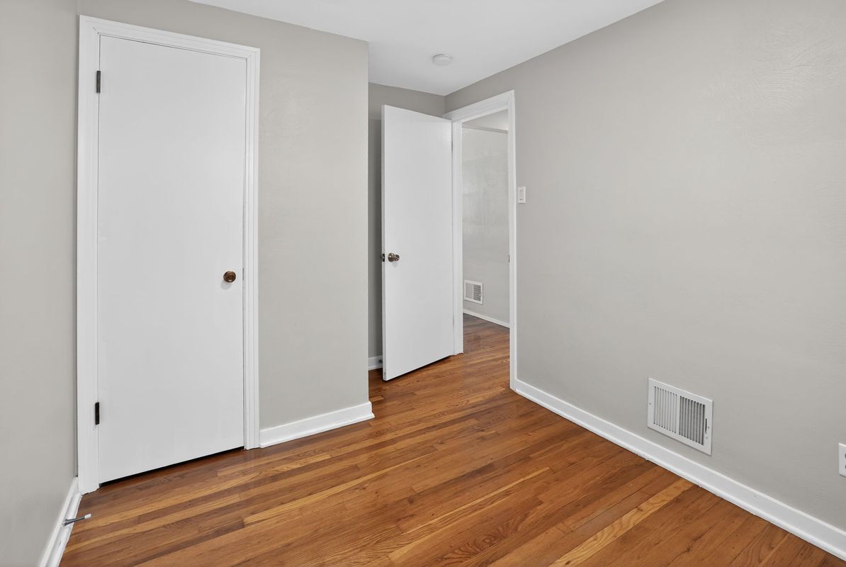 Building Photo - 3341 Recker Dr