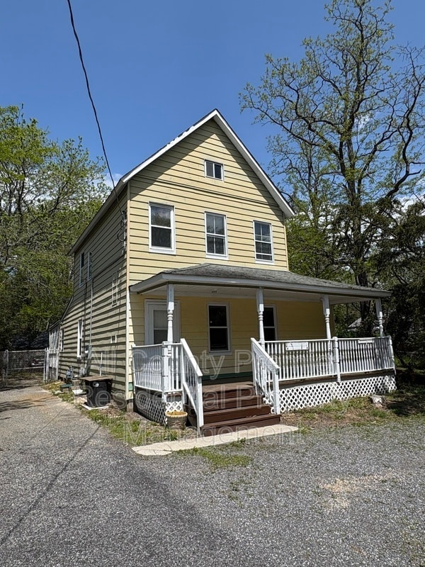 Building Photo - 401 US-9