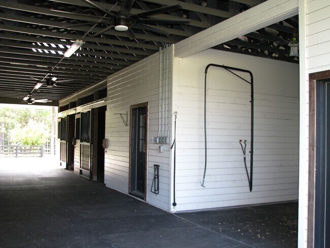 Building Photo - Beautiful 11.16 Acre Farm with Lots of Ame...