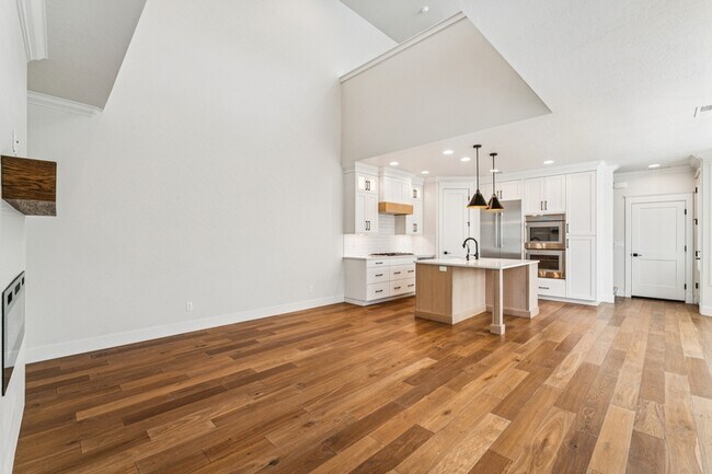 Building Photo - 3243 S Sedgebrook Ln