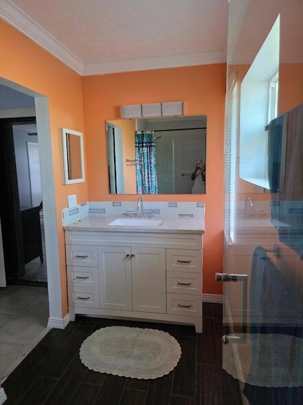 Building Photo - 519 NW Marion Ave