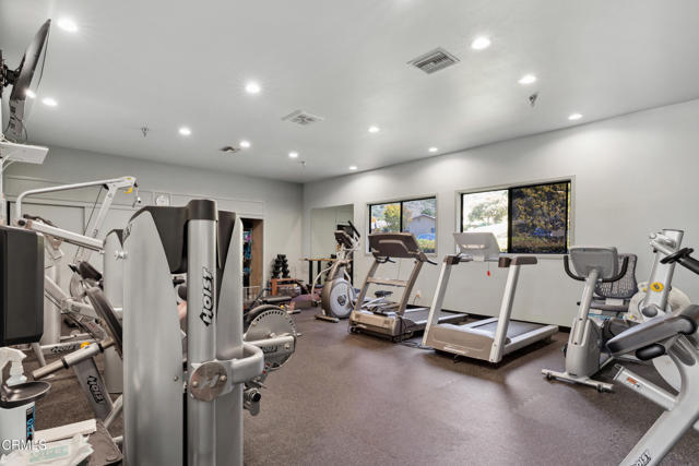 Building Photo - 6526 Lada Ave