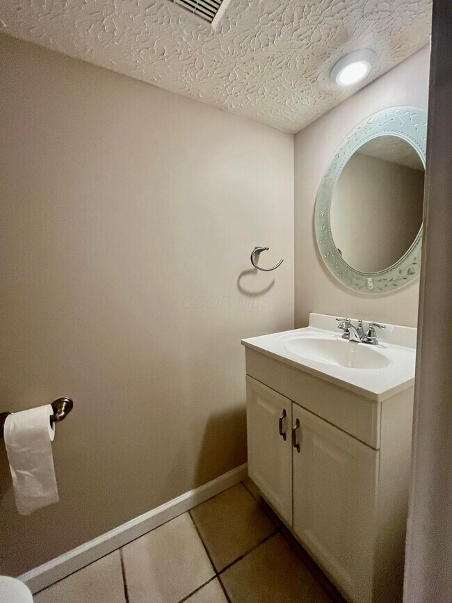Building Photo - 2775 Amana Ct