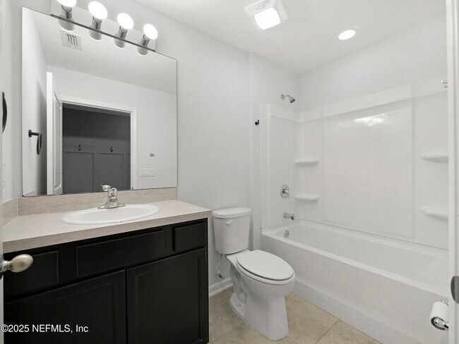 Building Photo - 597 Meadow Ridge Dr