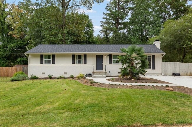 Primary Photo - 551 Lyle Dr SE