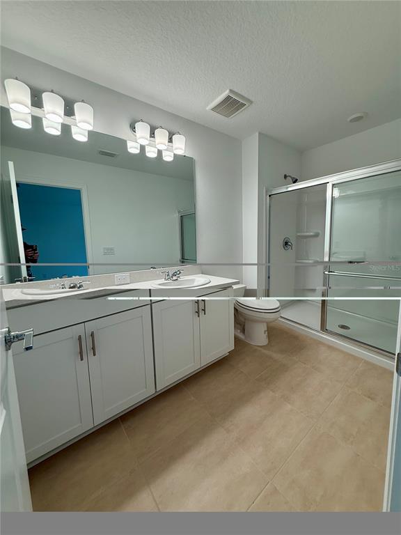 Building Photo - 15132 Cuzcorro Ct