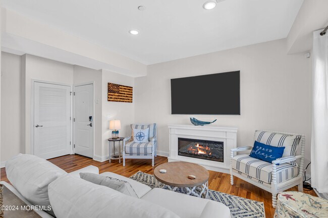 Building Photo - 1515 Ocean Terrace