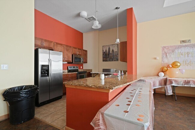 Building Photo - 141 Main St