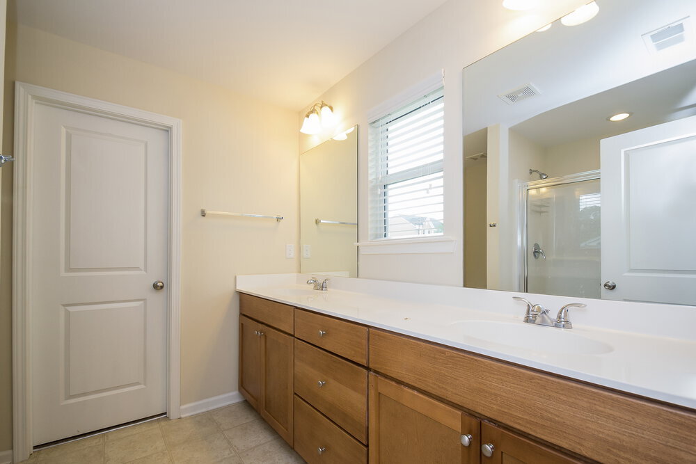 Building Photo - 289 Darbys Run Ct