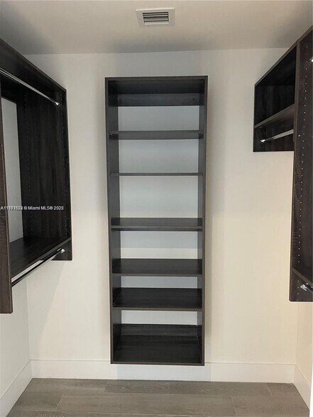 Building Photo - 2960 NE 207th St