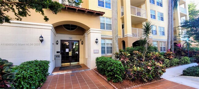 Building Photo - 19555 E Country Club Dr