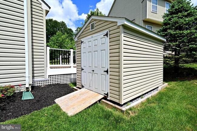Building Photo - 9100 Goldfield Pl