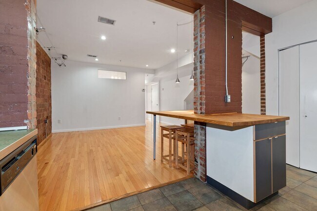 Building Photo - Modern 2B/2B with Parking | Minutes to Brookland Metro, Catholic University, MedStar & Children’s...