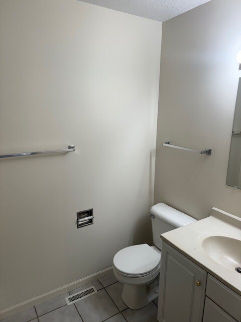 Building Photo - 1133 Meadows Walk Dr