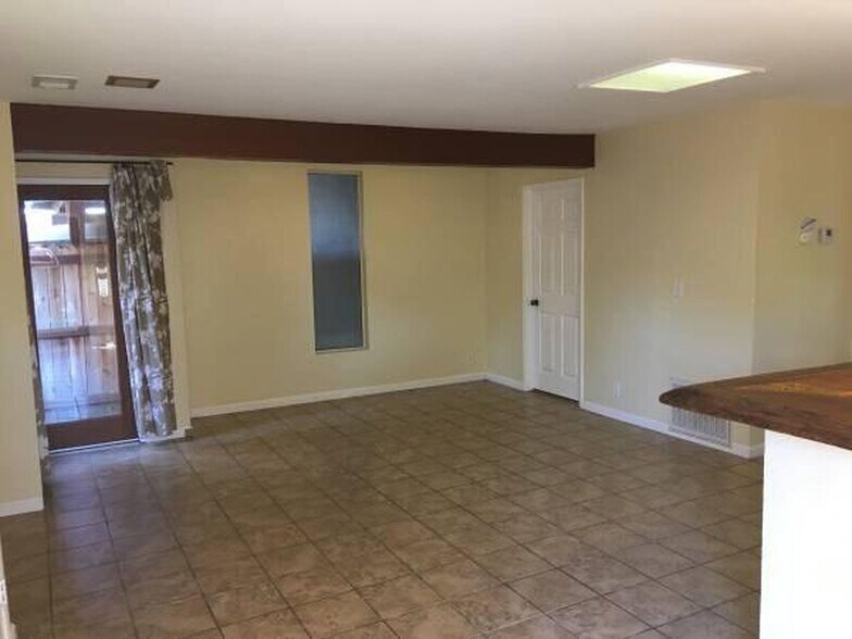 Building Photo - 22321 H St