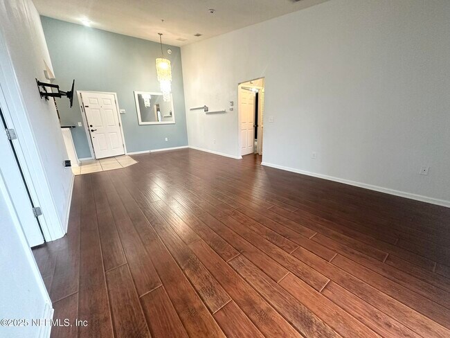 Building Photo - 6916 Ortega Woods Dr