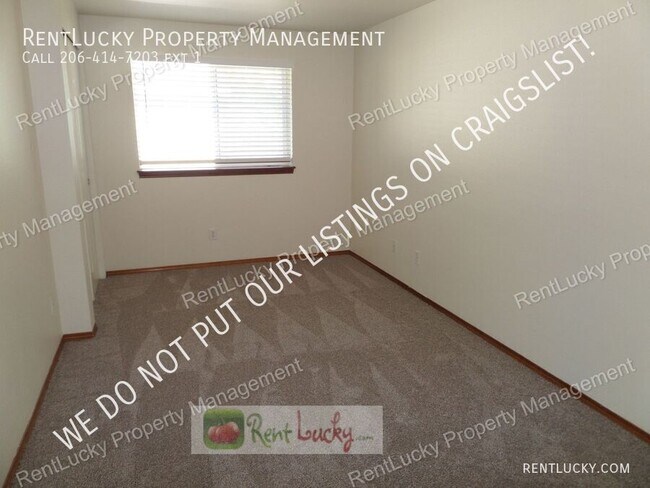 Building Photo - 1516 S Puget Dr