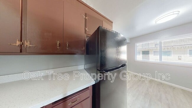 Building Photo - 312 Rodeo Ave