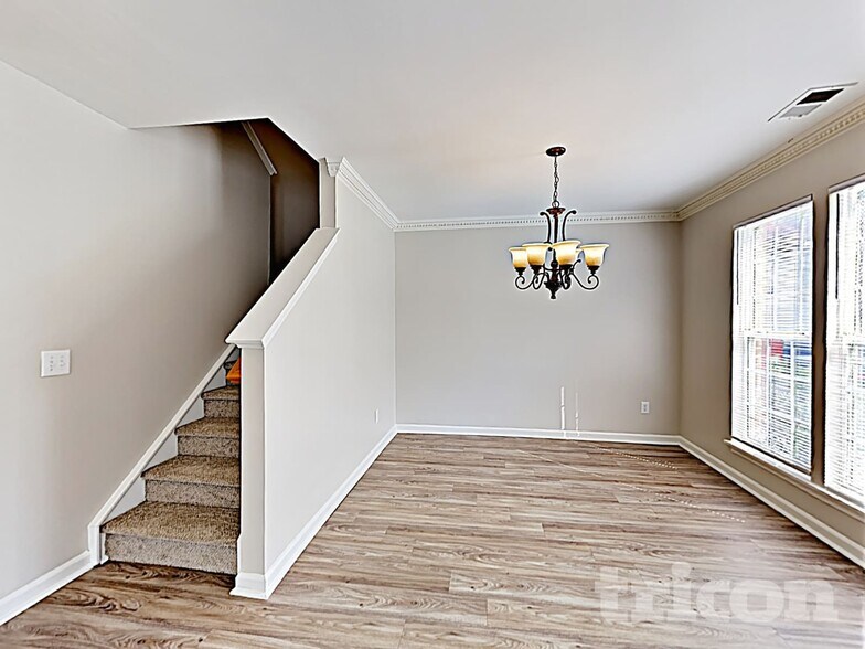 Building Photo - 1221 Brook Farm Ln