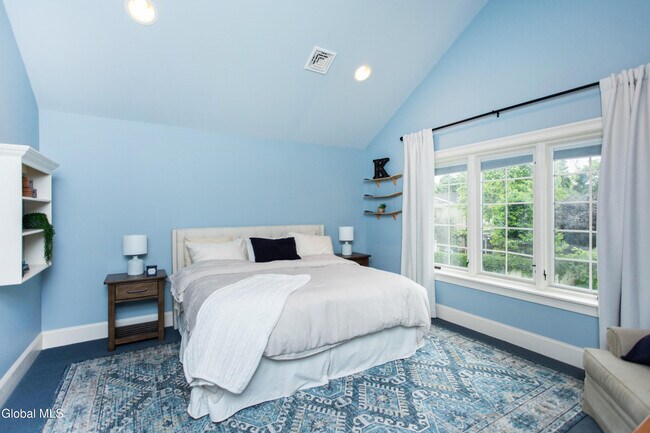 Building Photo - 106 Greenfield Ave