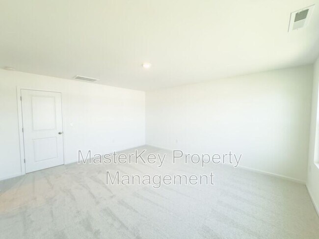 Building Photo - 212 Shingle Oak Rd