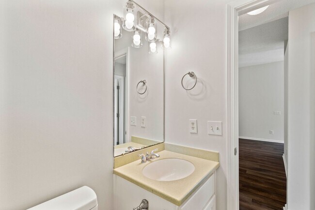 Building Photo - 371 Marshview Dr