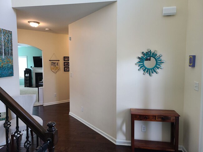 Building Photo - 4 Bedroom 2.5 Bath unfurnished home in Nautical Reach Neighborhood