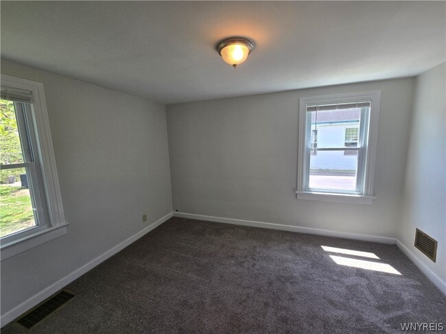 Building Photo - 4289 Harris Hill Rd