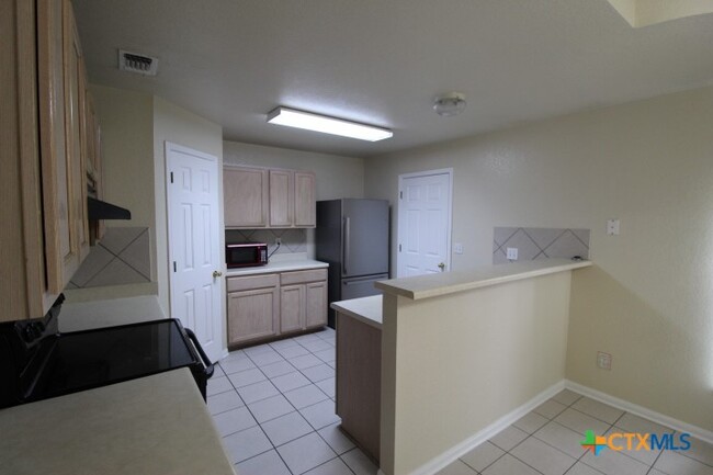 Building Photo - 503 Osman Dr