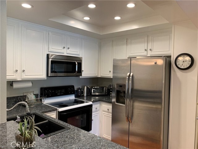 Building Photo - 22100 Burbank Blvd