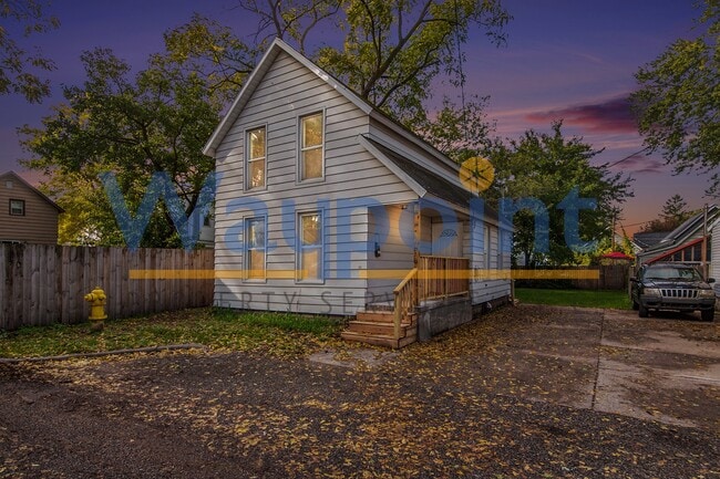 Building Photo - 19 Vandenberg Pl SE