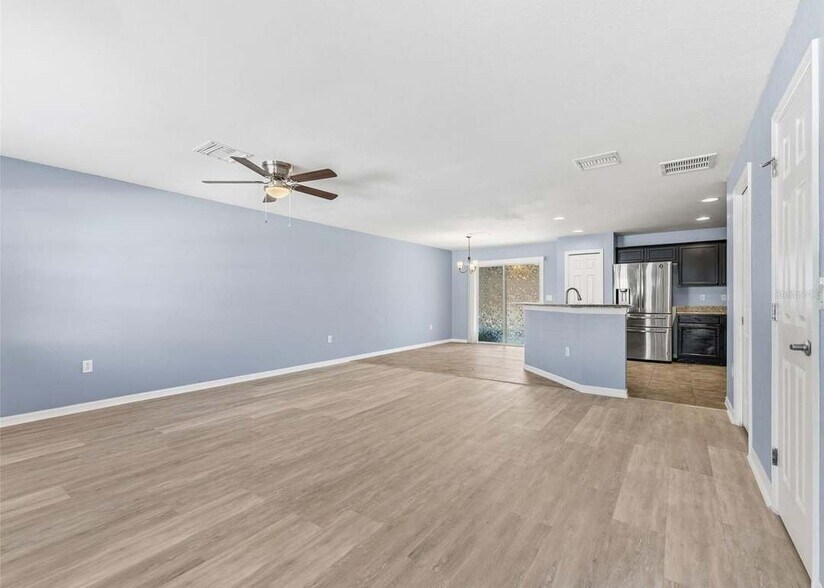 Building Photo - 27540 Desert Willow Way
