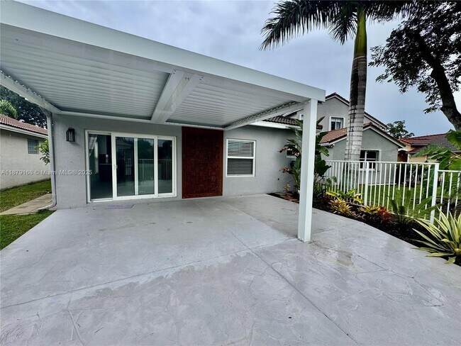 Building Photo - 16420 Sapphire St
