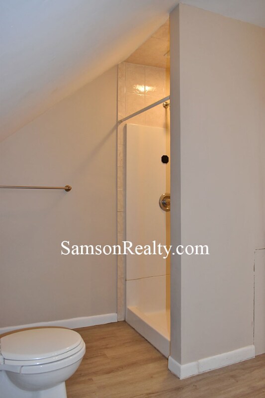 Building Photo - 256 Warren Ave