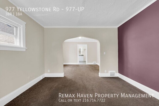 Building Photo - 977 Yellowstone Rd