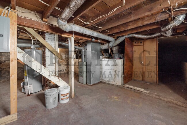Building Photo - 238 S Estelle St