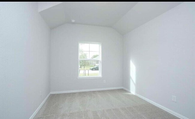 Building Photo - 32403 River Birch Ln