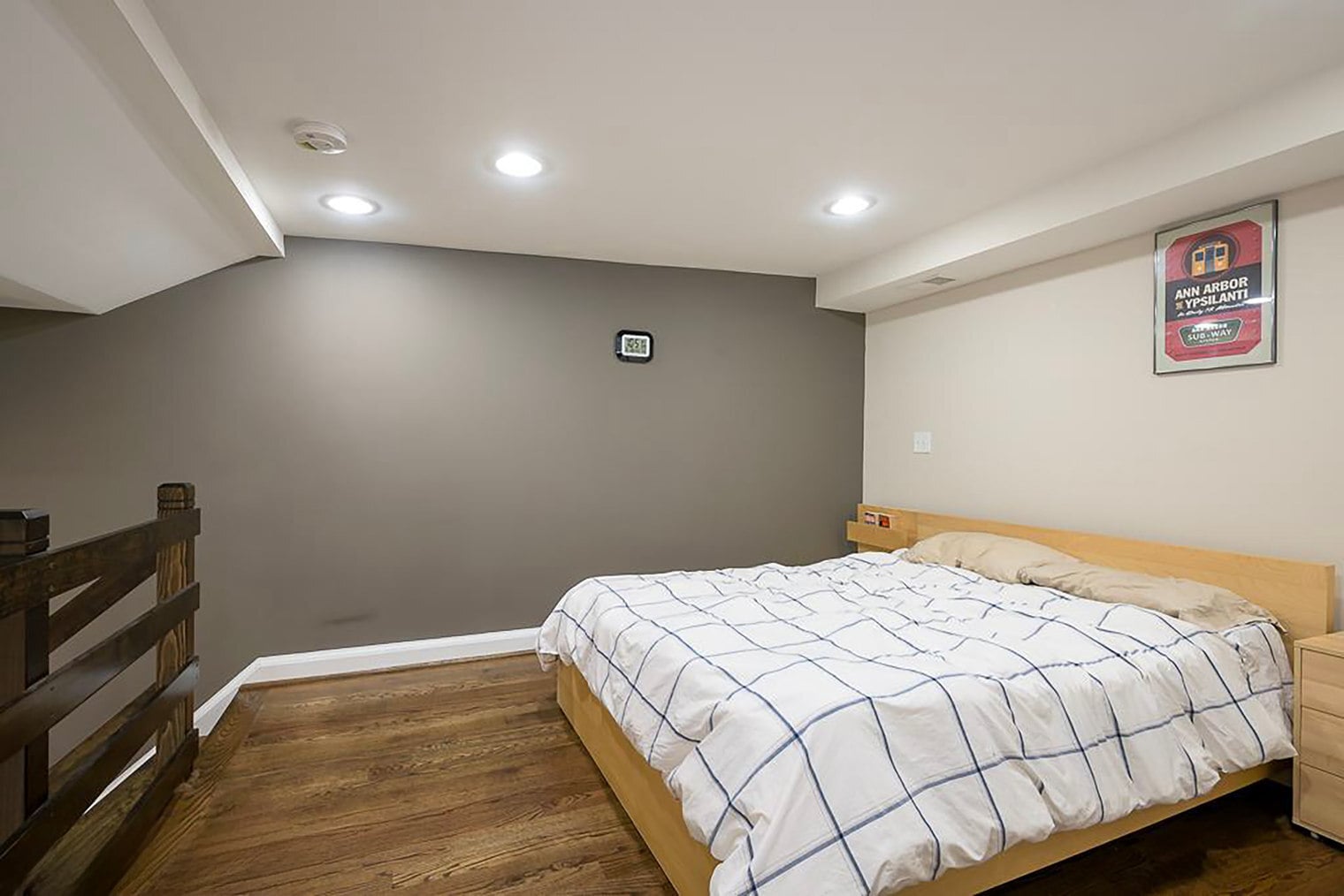 Building Photo - 717 F St NE