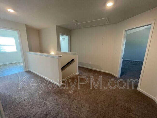 Building Photo - 6058 High Top Ln