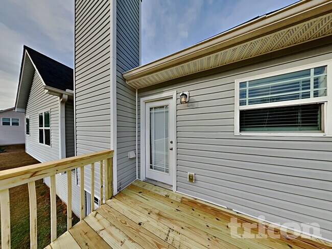 Building Photo - 209 Arbor Dr