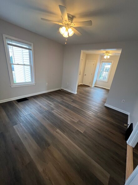 Building Photo - 45 Middle St