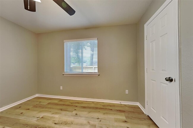 Building Photo - 22 Orchid Grove Pl