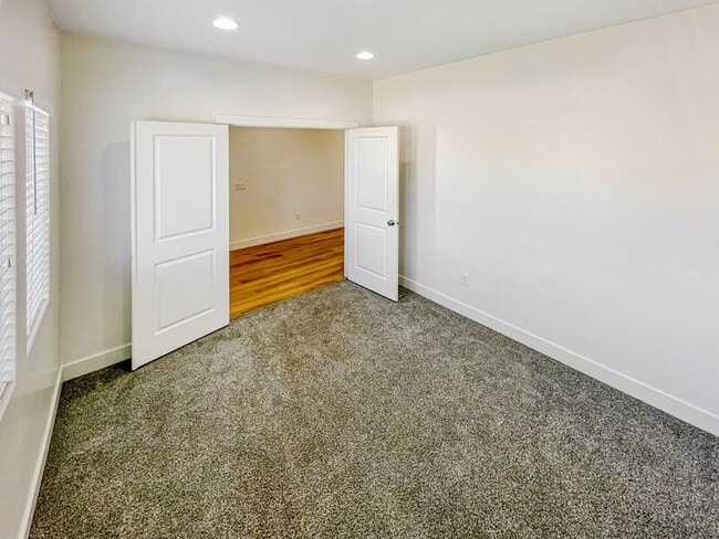 Building Photo - 3298 E Crimson Ridge Dr